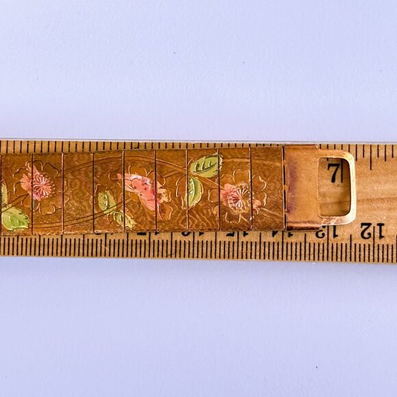 1950s Tri-Gold Tone Floral Etched Panel on Mesh Bracelet 7" Pink Green Vintage - Picture 9 of 14